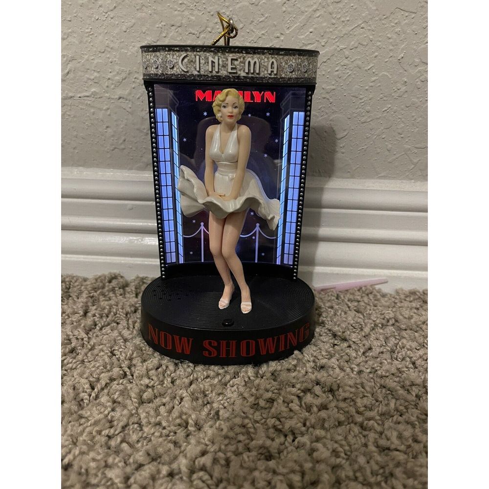 Marilyn Monroe Musical Ornament/Centerpiece~Santa' Best 2012~Iconic White Dress‎